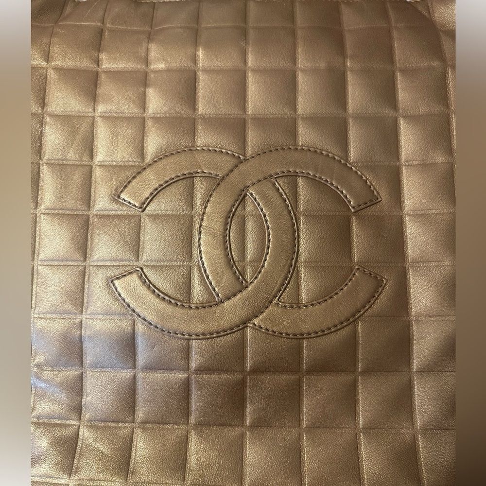 Chanel Gold Quilted Tote Bag - Picture 14 of 14